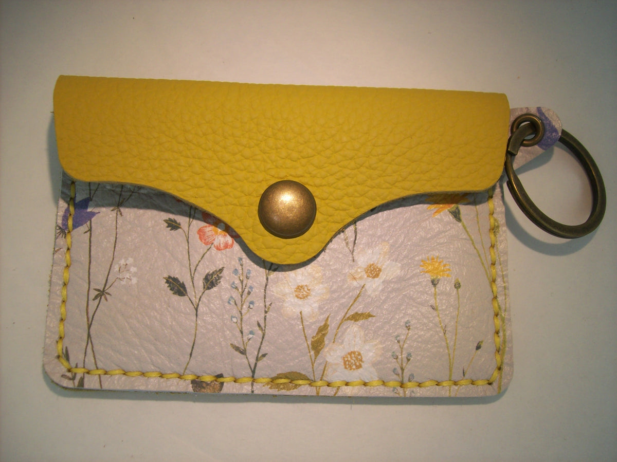 Two-Toned Leather Card Wallet Keychain – Repurposed Leather
