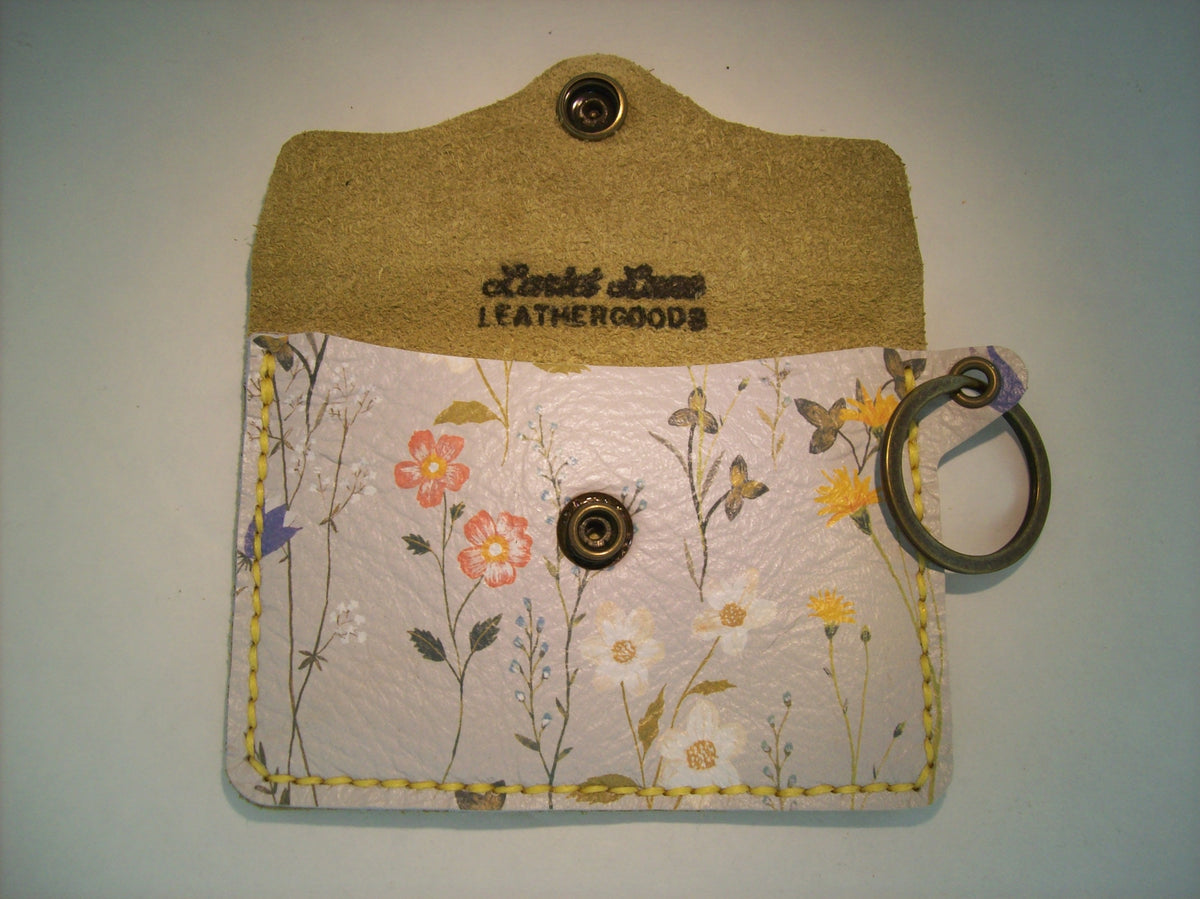 Two-Toned Leather Card Wallet Keychain – Repurposed Leather