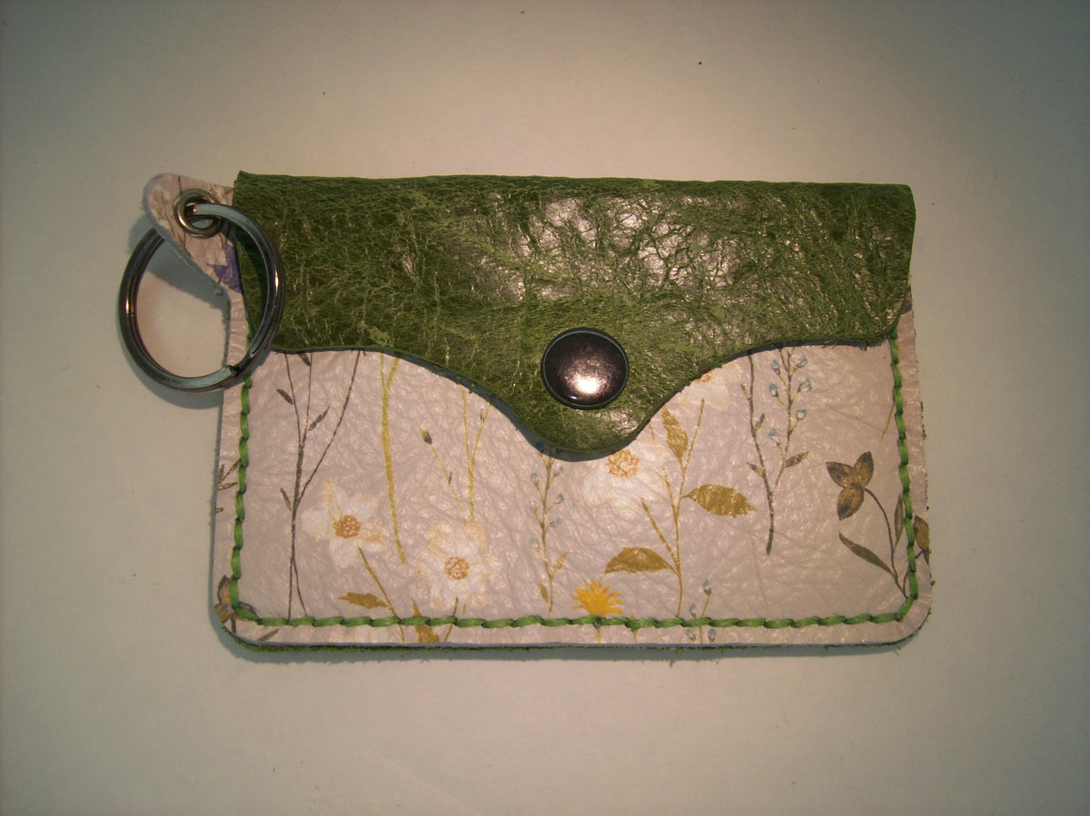 Two-Toned Leather Card Wallet Keychain – Repurposed Leather